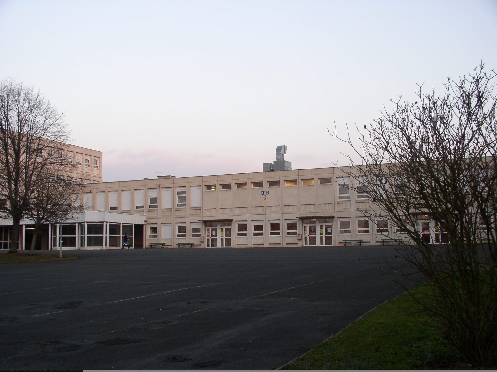 Lycée Jules Verne Rue Lucien Bossoutrot Mondeville