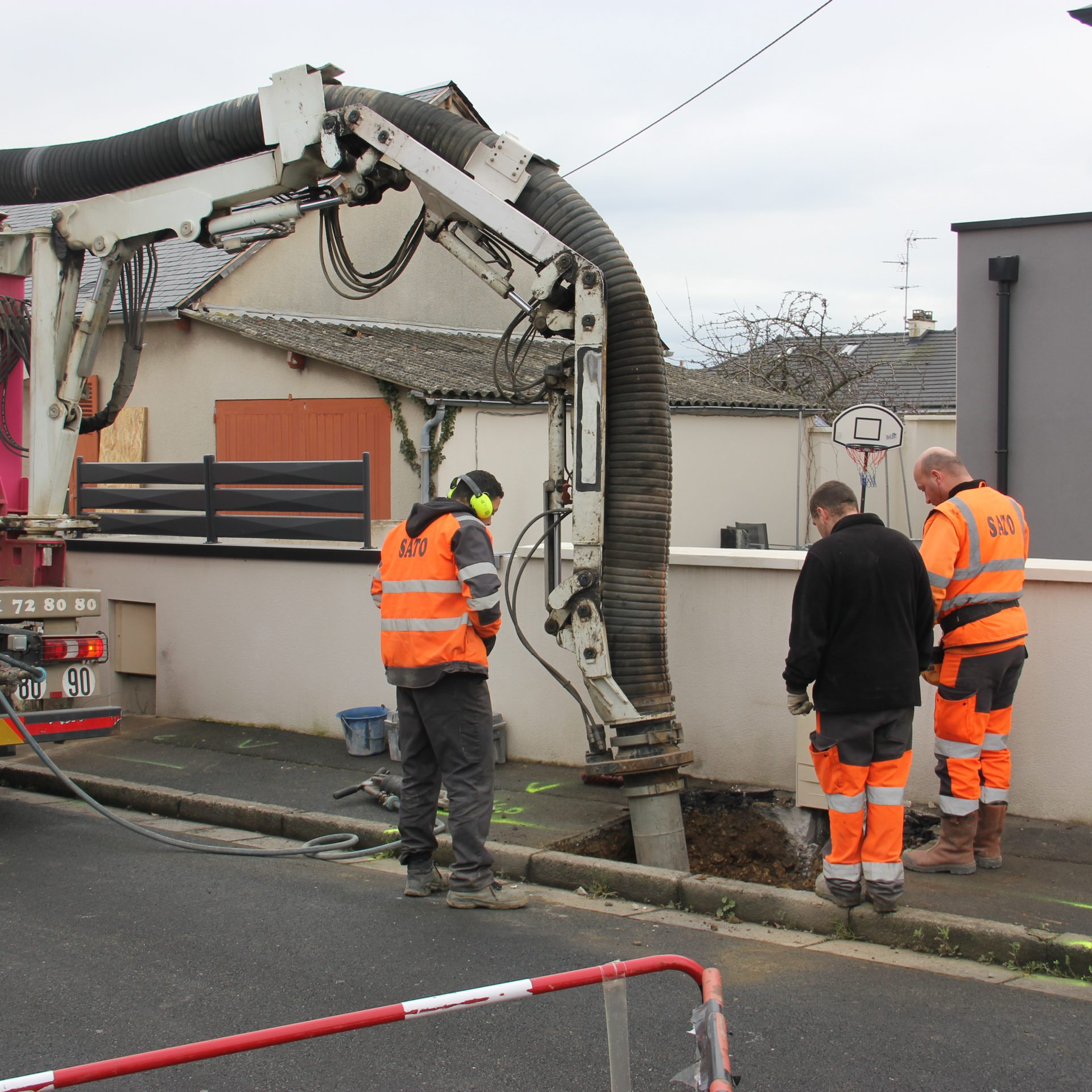 Travaux, stationnement interdit rue Voltaire