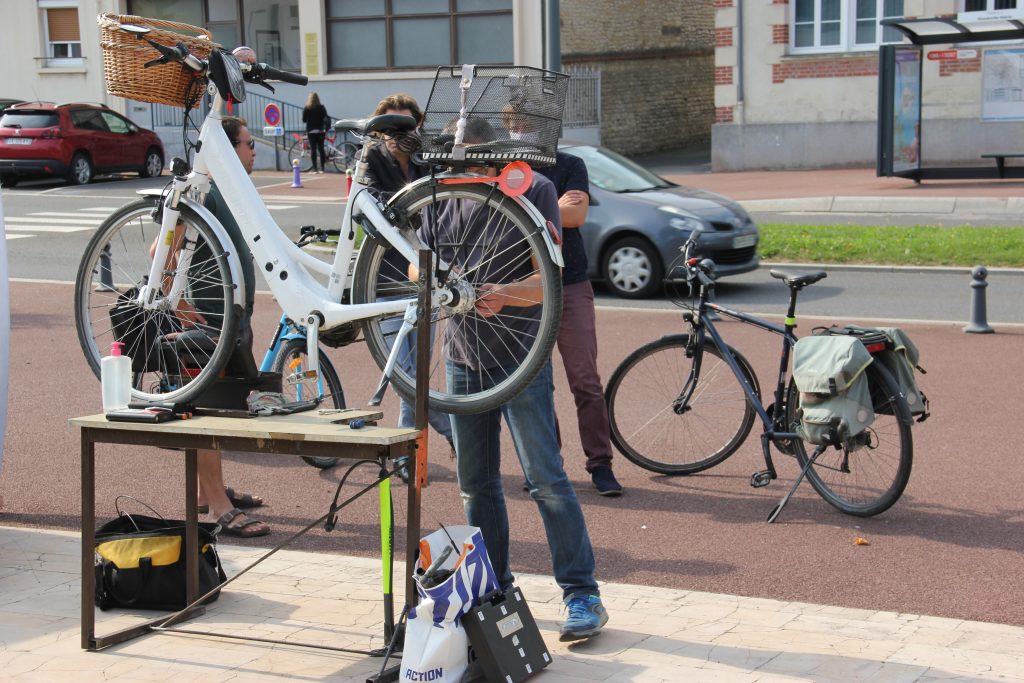 photo de réparation de vélà avec Vélisol à Mondeville