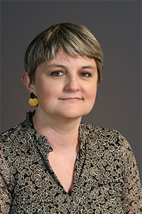 Mme Marion DESHAYES