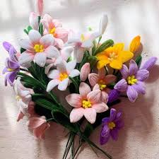 Atelier cycle fabrication de fleurs en chenillle 1