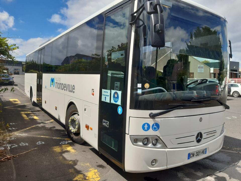 Sortie en famille avec bus de la ville